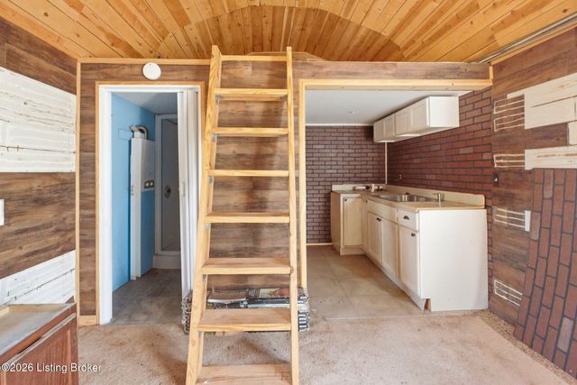 320 Johnnie Pack Rd, Brandenburg, KY 40108