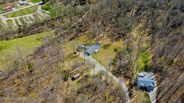 320 Johnnie Pack Rd, Brandenburg, KY 40108