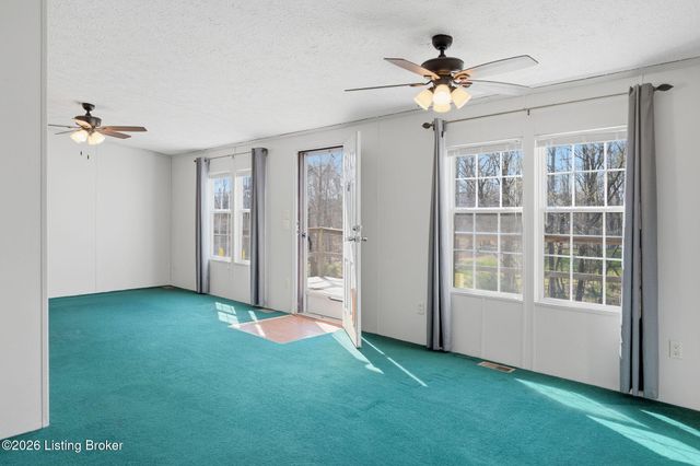 320 Johnnie Pack Rd, Brandenburg, KY 40108