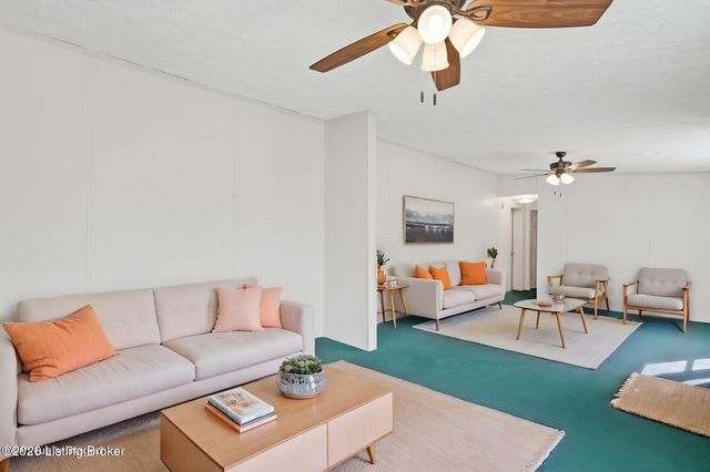 320 Johnnie Pack Rd, Brandenburg, KY 40108