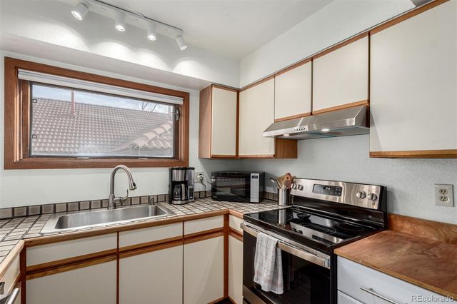 704 N Pearl Street 210, Denver, CO 80203