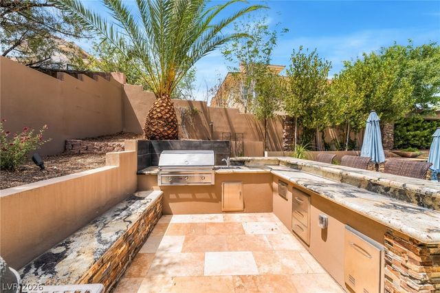 9302 Canyon Classic Drive, Las Vegas, NV 89144