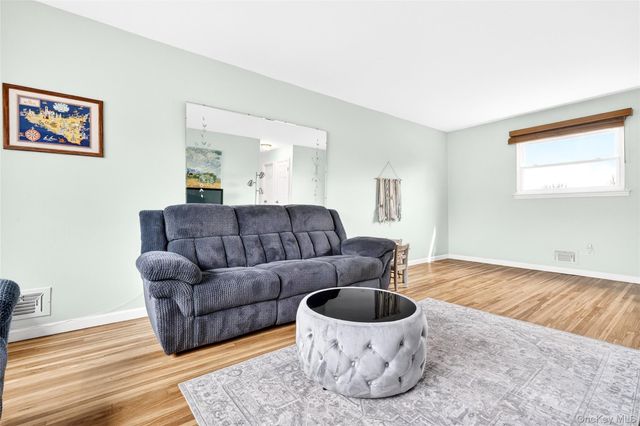 959 Hartsdale Road, White Plains, NY 10607