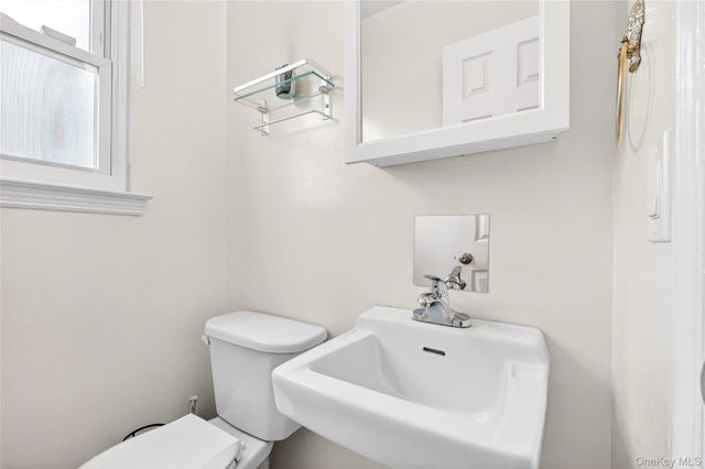 959 Hartsdale Road, White Plains, NY 10607