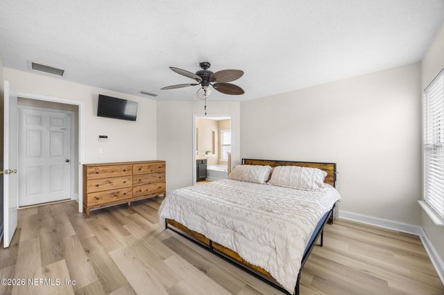 3808 FALCON CREST Drive, Green Cove Springs, FL 32043