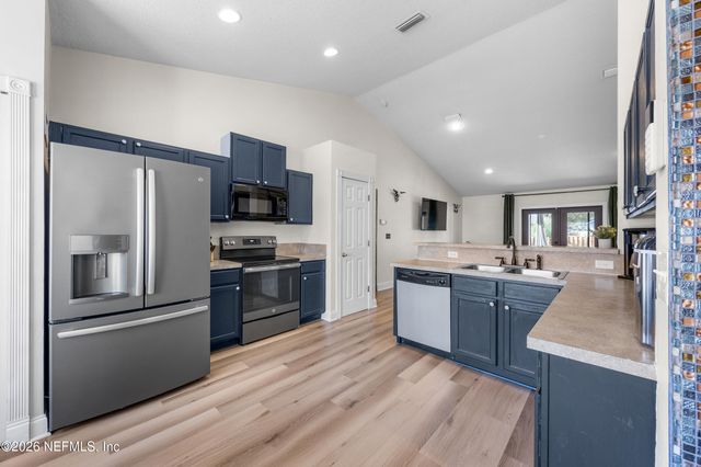 3808 FALCON CREST Drive, Green Cove Springs, FL 32043