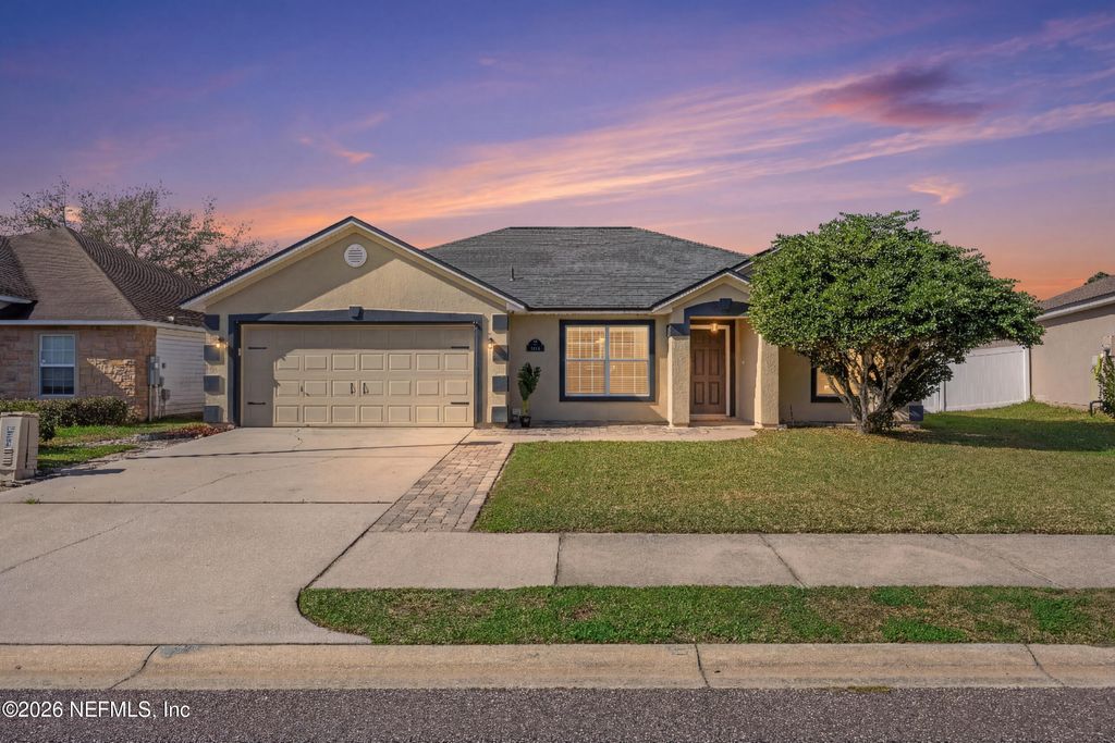 3808 FALCON CREST Drive, Green Cove Springs, FL 32043