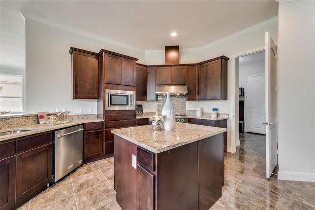 3128 Koscher Drive, Grand Prairie, TX 75104