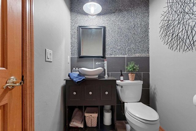 2851 GENTLE HILLS COURT, De Pere, WI 54115