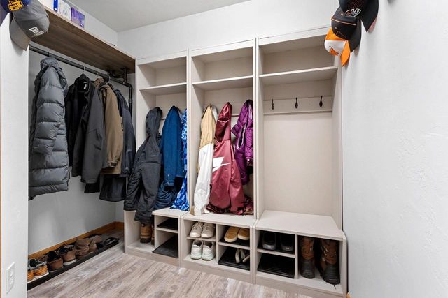 2851 GENTLE HILLS COURT, De Pere, WI 54115