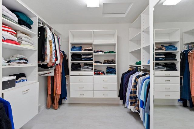 2851 GENTLE HILLS COURT, De Pere, WI 54115