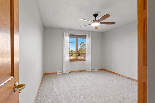 2851 GENTLE HILLS COURT, De Pere, WI 54115