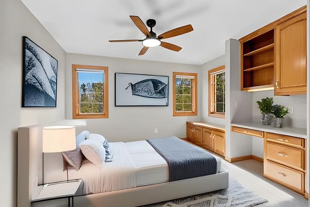 2851 GENTLE HILLS COURT, De Pere, WI 54115