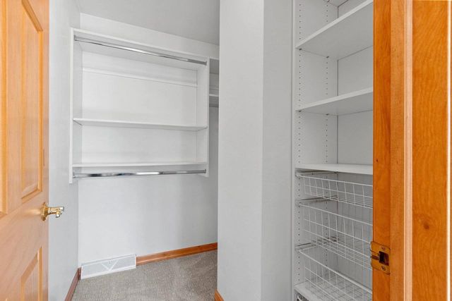 2851 GENTLE HILLS COURT, De Pere, WI 54115