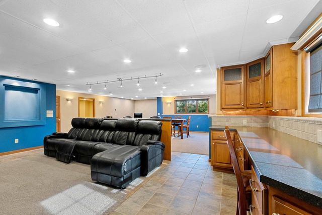 2851 GENTLE HILLS COURT, De Pere, WI 54115