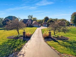 2851 GENTLE HILLS COURT, De Pere, WI 54115