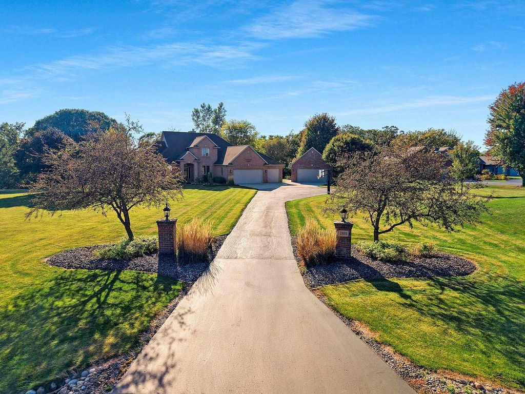 2851 GENTLE HILLS COURT, De Pere, WI 54115