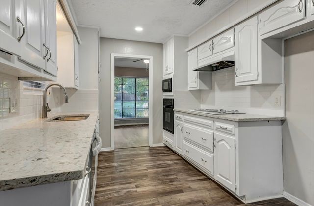 3816 Buckhorn Place, Fort Worth, TX 76137