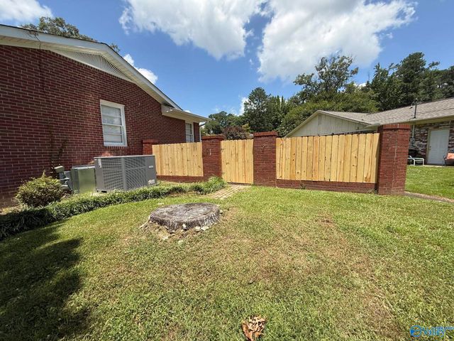 1203 Alcott Road, Gadsden, AL 35901