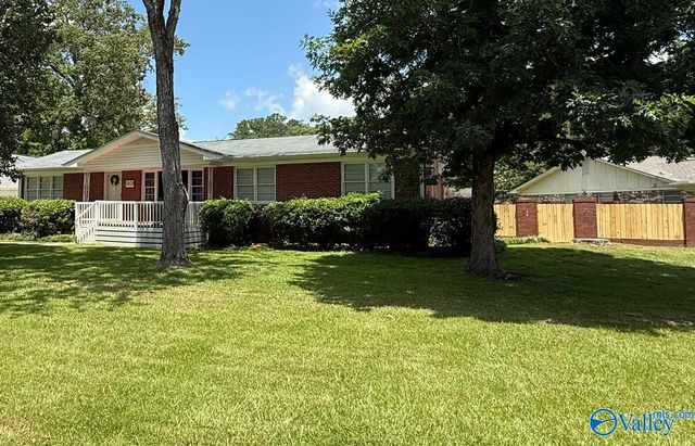 1203 Alcott Road, Gadsden, AL 35901