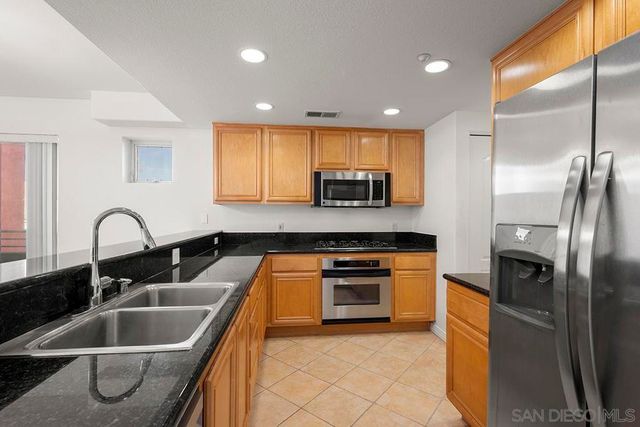 1501 India Street 508, San Diego, CA 92101