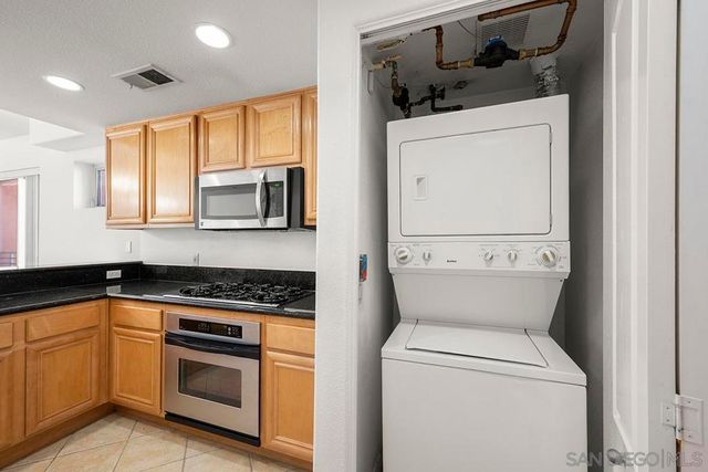 1501 India Street 508, San Diego, CA 92101