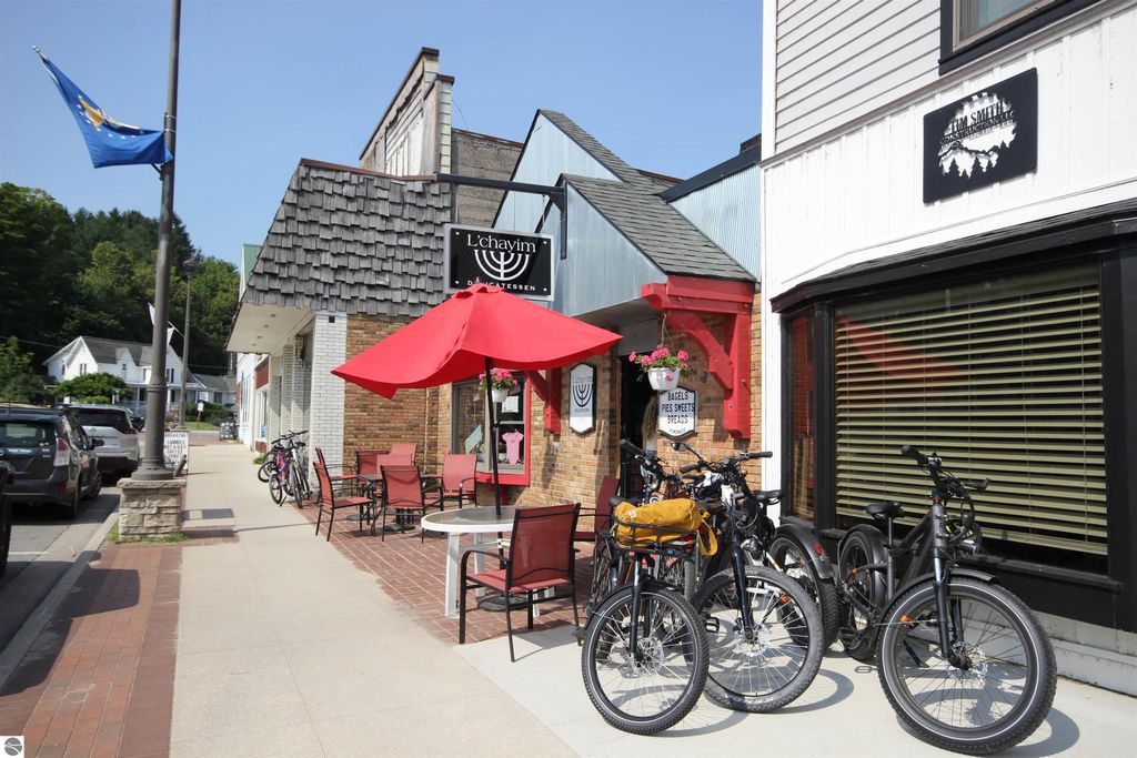 Image 22 of property listing at 0000 Deer Ridge Trail, Beulah, MI 49617