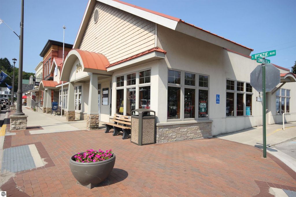 Image 25 of property listing at 0000 Deer Ridge Trail, Beulah, MI 49617