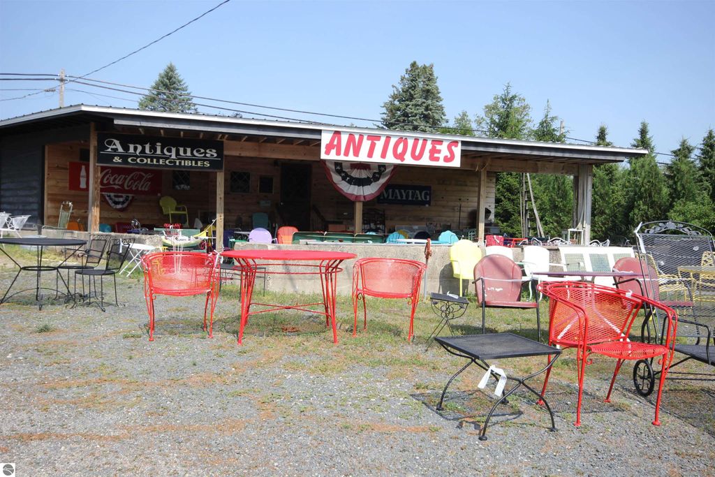 Image 30 of property listing at 0000 Deer Ridge Trail, Beulah, MI 49617