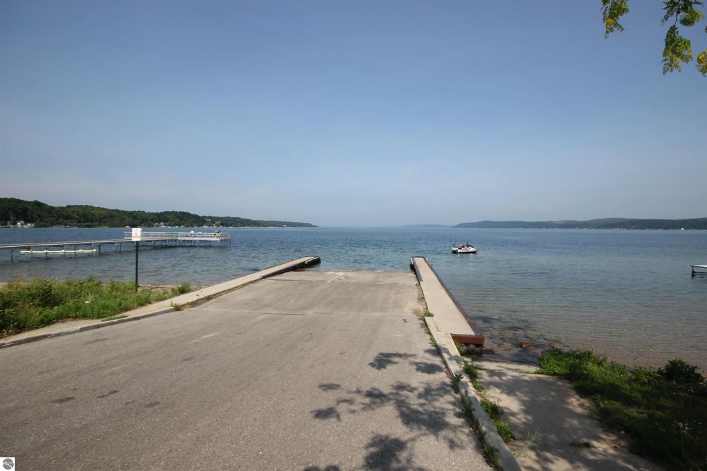 Image 34 of property listing at 0000 Deer Ridge Trail, Beulah, MI 49617