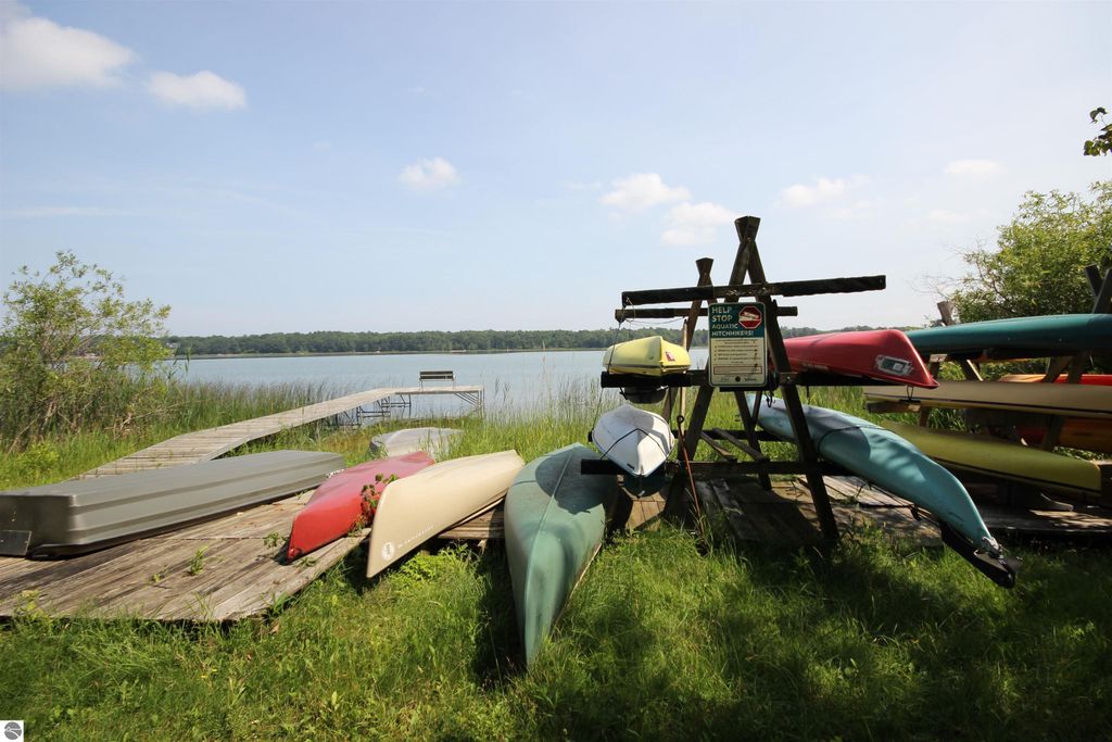 Image 8 of property listing at 0000 Deer Ridge Trail, Beulah, MI 49617