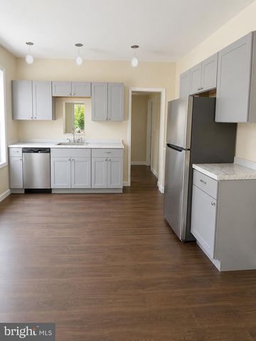 116 ROBERTSON AVE, Morrisville, PA 19067