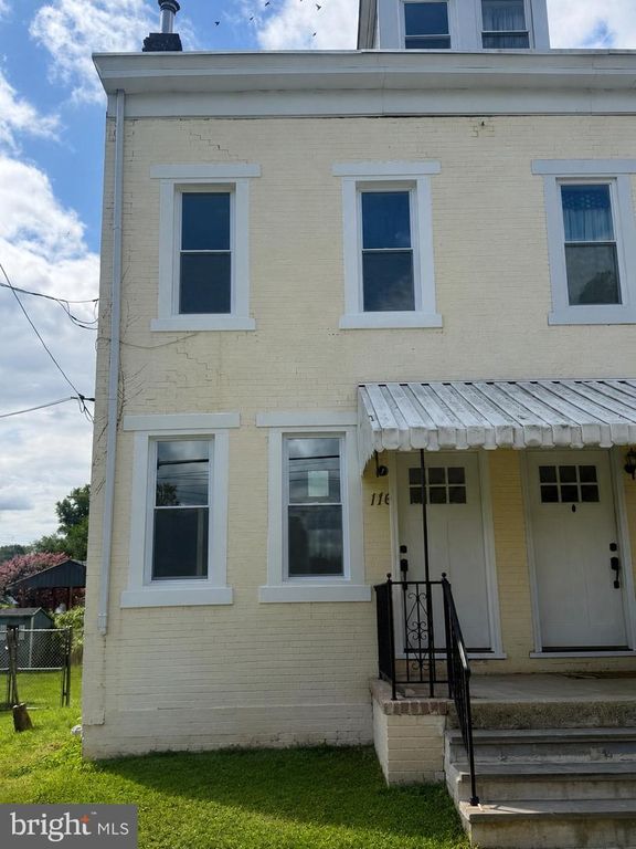 116 ROBERTSON AVE, Morrisville, PA 19067
