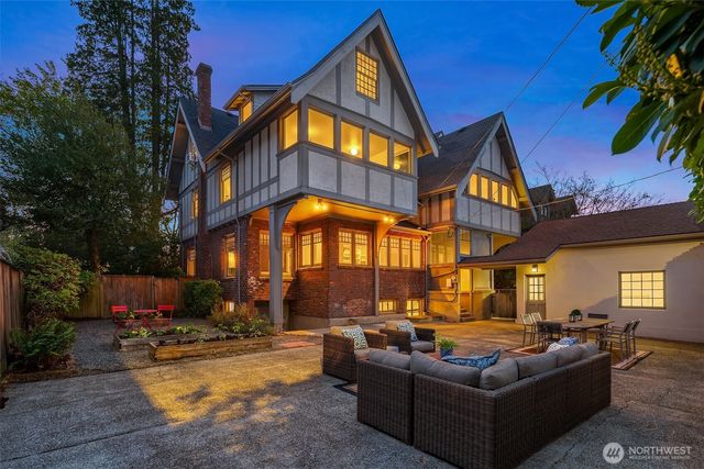 1212 21st Avenue E, Seattle, WA 98112