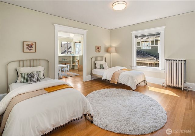 1212 21st Avenue E, Seattle, WA 98112