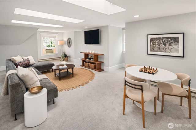 1212 21st Avenue E, Seattle, WA 98112