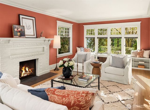 1212 21st Avenue E, Seattle, WA 98112