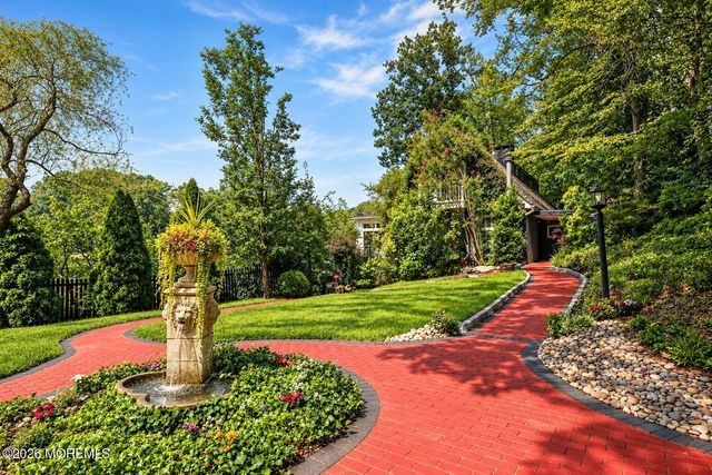 10C Edgemere Drive, Matawan, NJ 07747