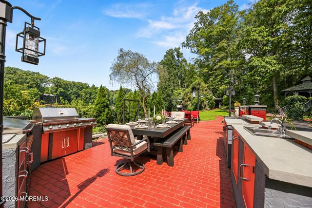 10C Edgemere Drive, Matawan, NJ 07747