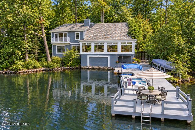 10C Edgemere Drive, Matawan, NJ 07747