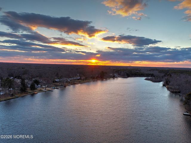 10C Edgemere Drive, Matawan, NJ 07747