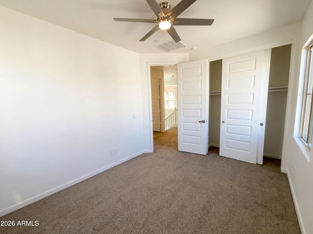 1952 S FOLLETT Way, Gilbert, AZ 85295