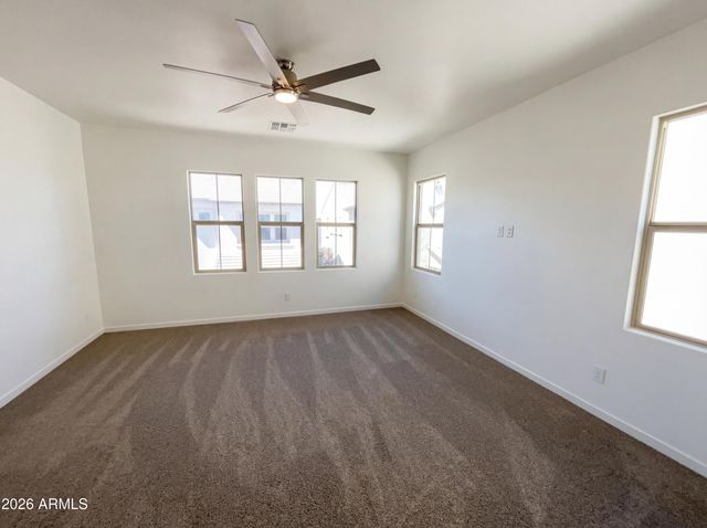 1952 S FOLLETT Way, Gilbert, AZ 85295