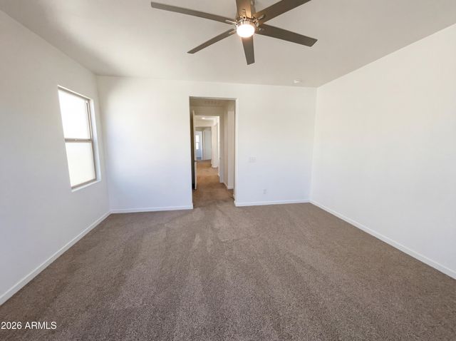 1952 S FOLLETT Way, Gilbert, AZ 85295