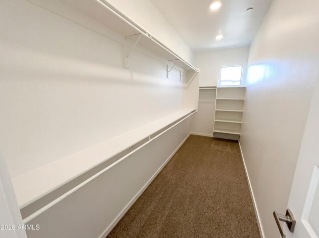 1952 S FOLLETT Way, Gilbert, AZ 85295