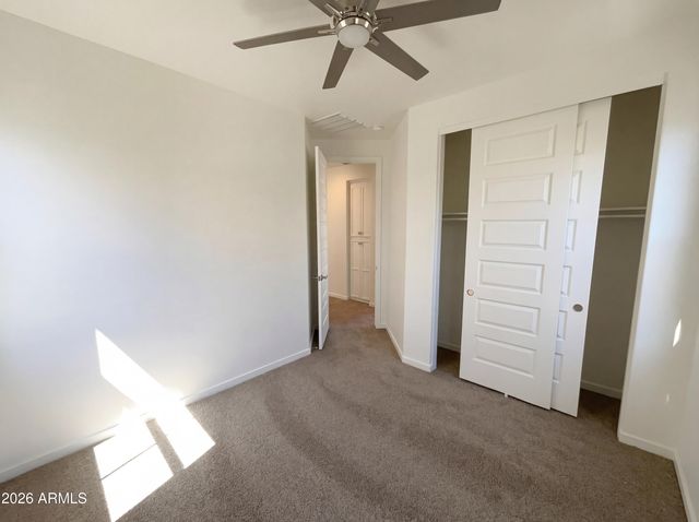 1952 S FOLLETT Way, Gilbert, AZ 85295