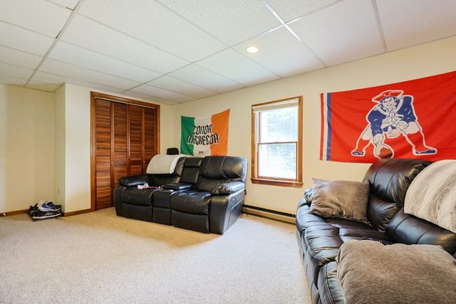 31-33 Leicester Street 4, Oxford, MA 01537