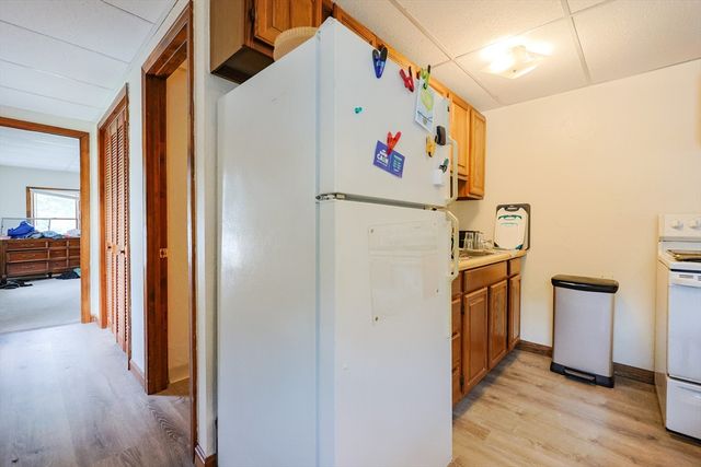 31-33 Leicester Street 4, Oxford, MA 01537