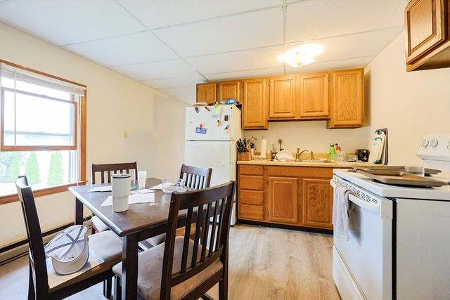 31-33 Leicester Street 4, Oxford, MA 01537