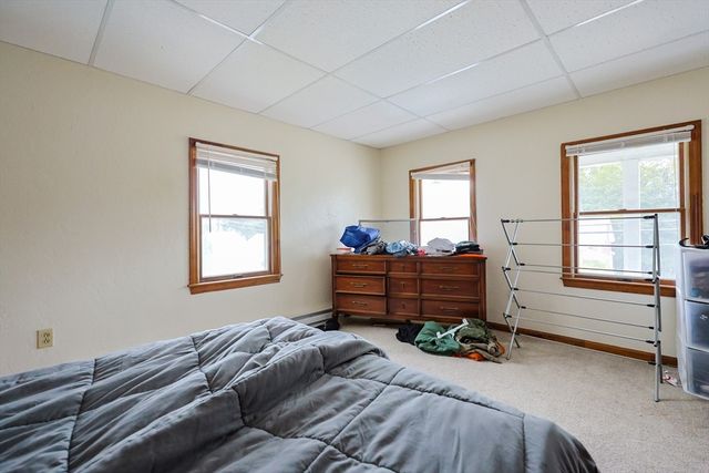 31-33 Leicester Street 4, Oxford, MA 01537